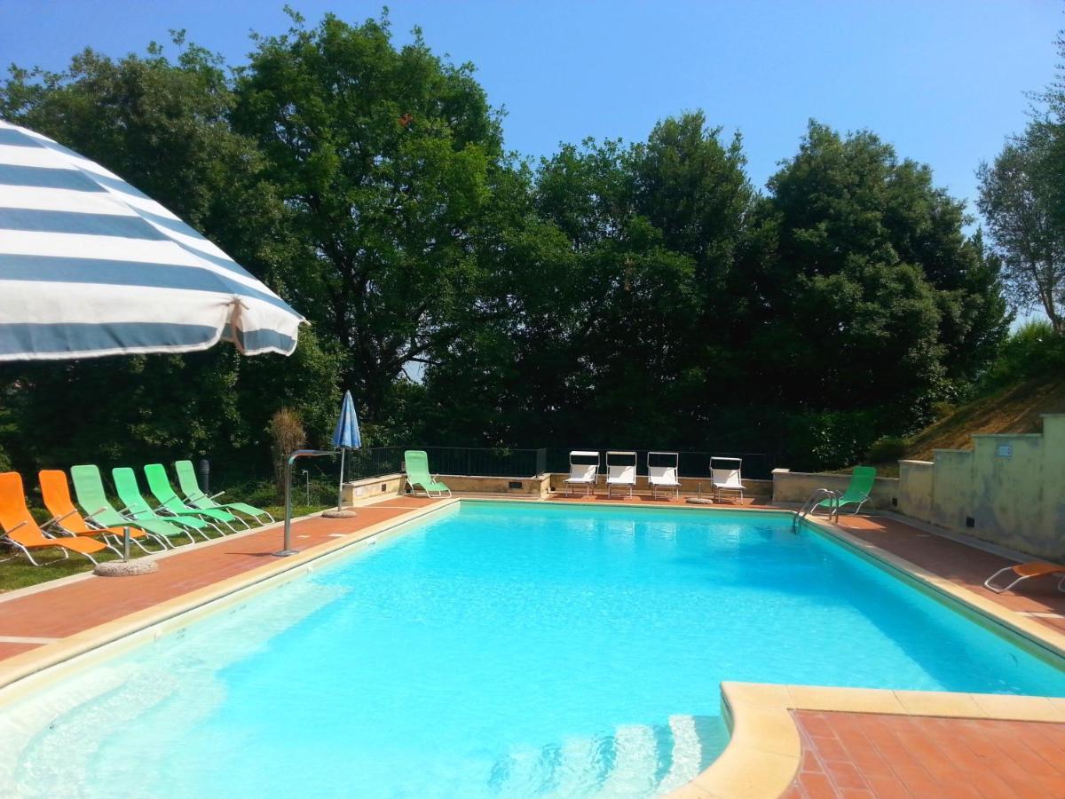 Residence Le Meridiane Сиена Екстериор снимка