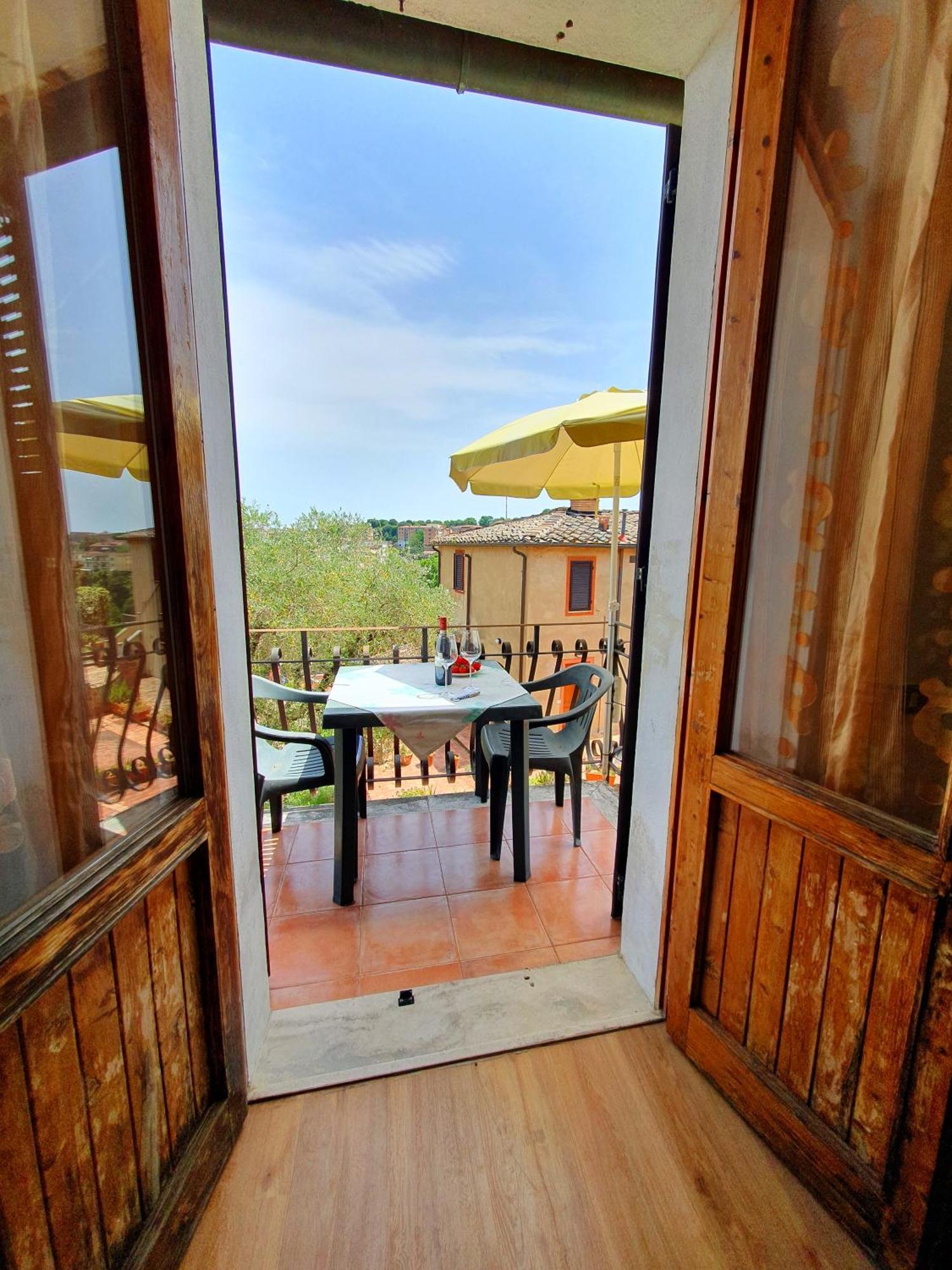 Residence Le Meridiane Сиена Екстериор снимка