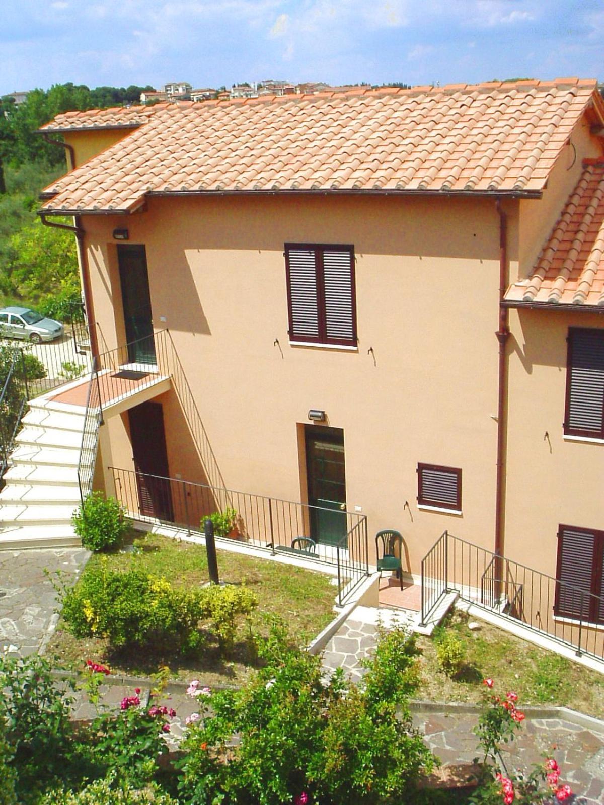 Residence Le Meridiane Сиена Екстериор снимка