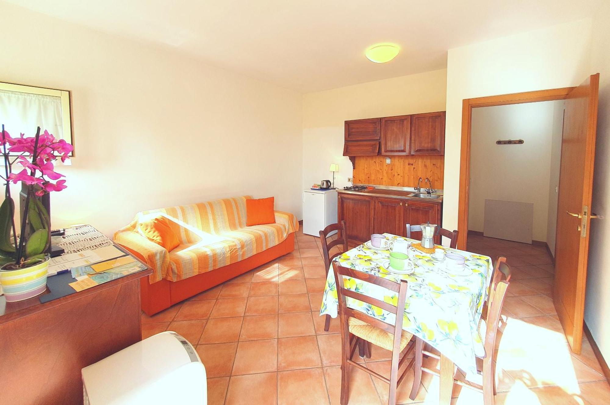 Residence Le Meridiane Сиена Екстериор снимка