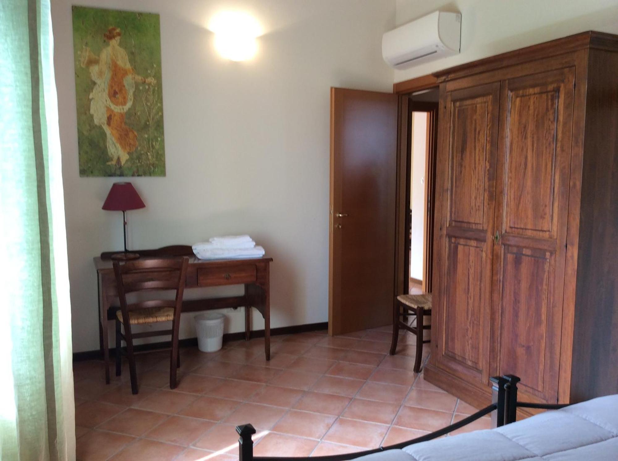 Residence Le Meridiane Сиена Стая снимка